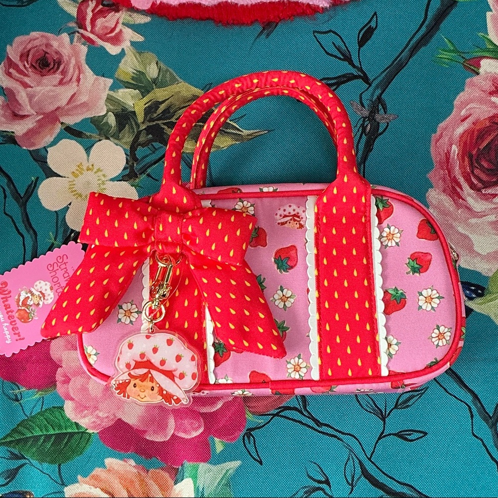 Strawberry Shortcake Duffelette w/ Acrylic Charm